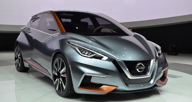 2017-Nissan-Leaf-front-view